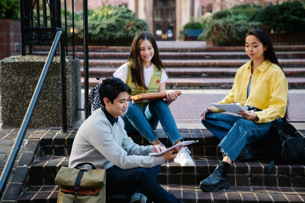 Life at BGSB: clubs, mentors, and the alumni network